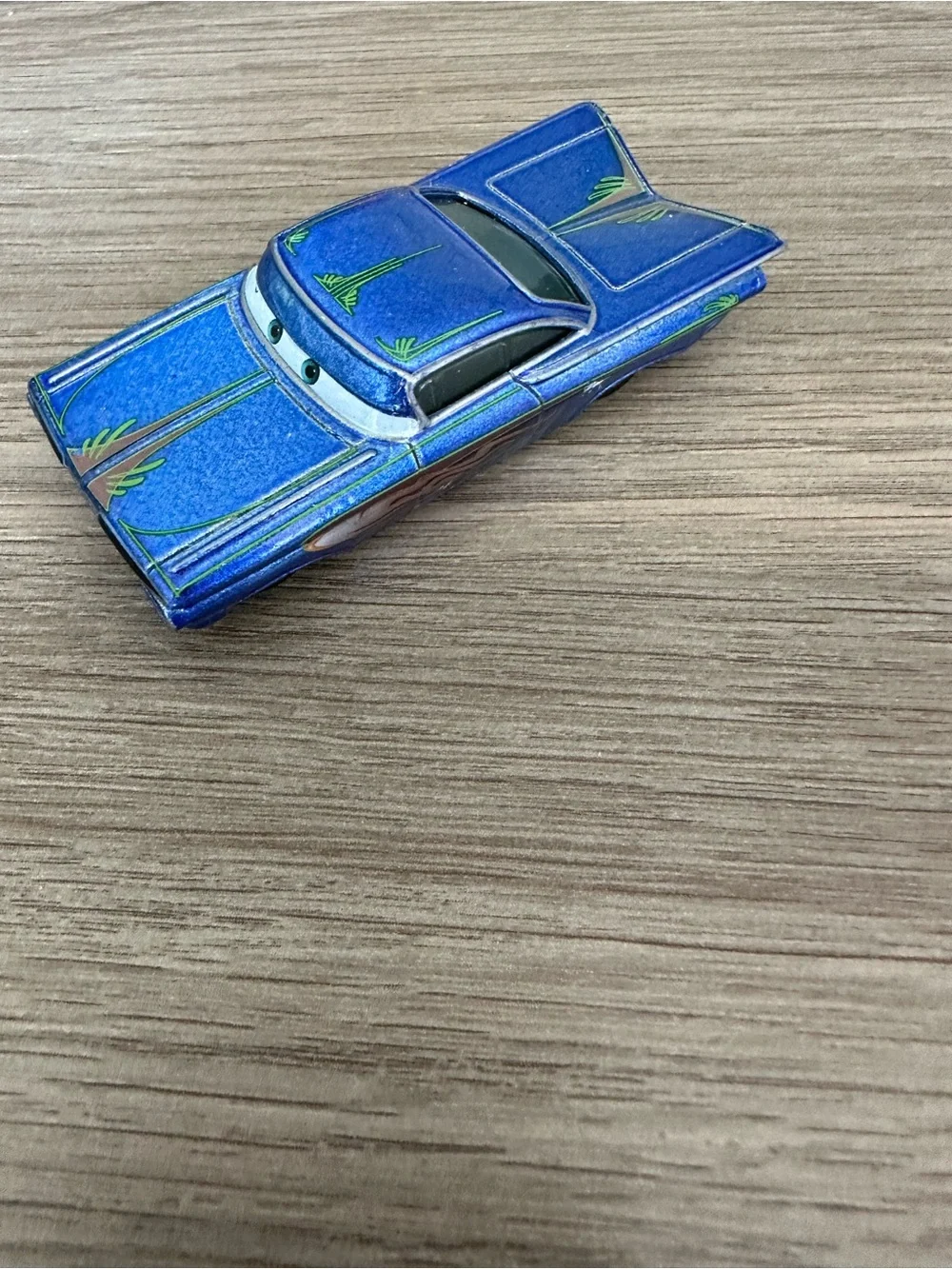 Disney cars Ramone lo n slow blue, sally and Fillmore